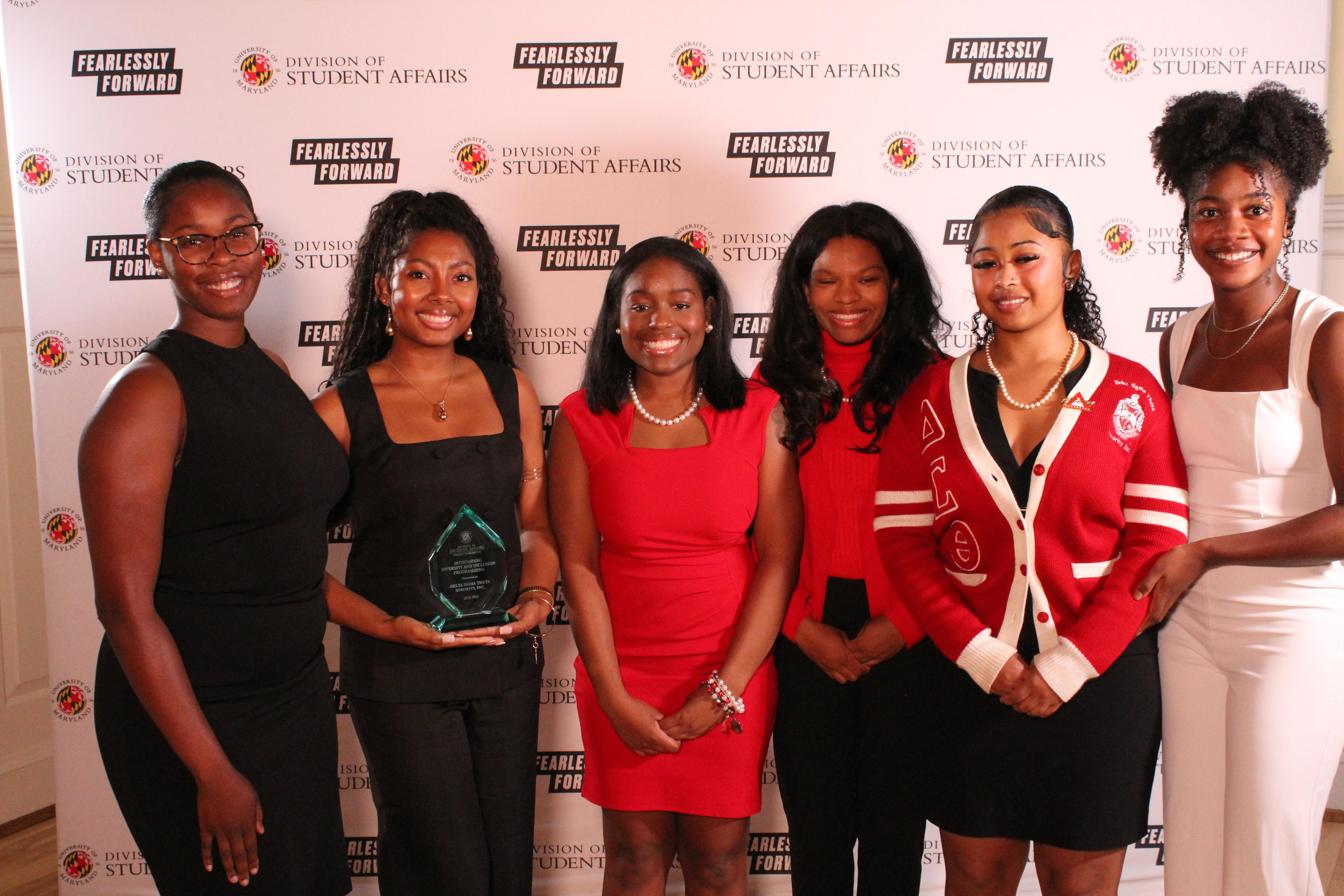 Delta Sigma Theta Sorority, Inc. members with Award